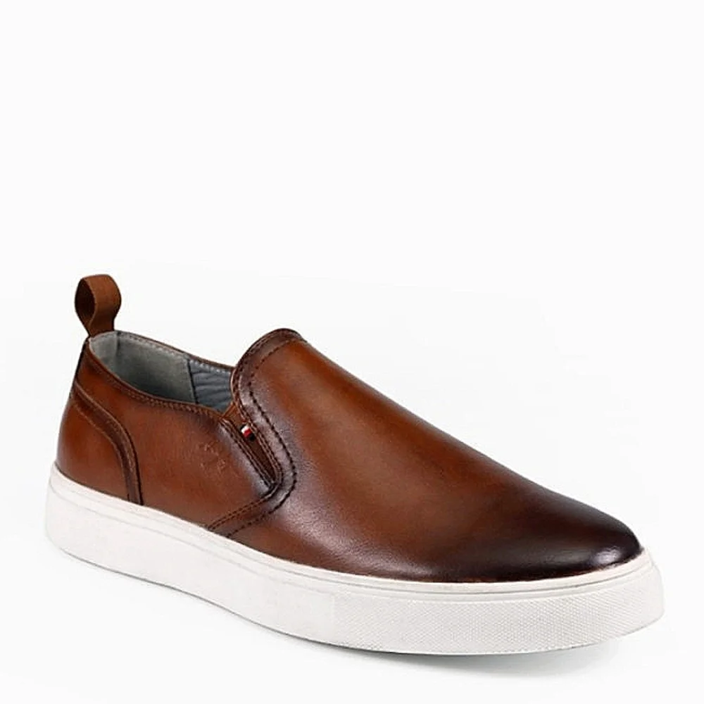 New w/Box Tommy Hilfiger Kozal Vegan Leather Burnished Med Brown Slip-On Loafers